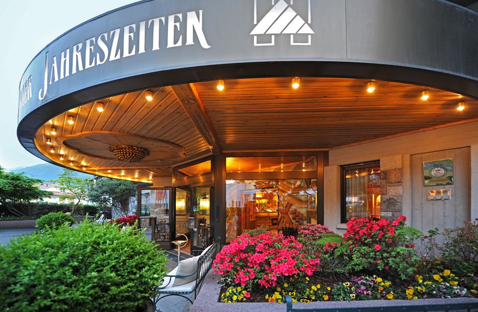 Hotel Vier Jahreszeiten 4s Sterne - Schlanders, Südtirol Hotel Vier Jahreszeiten