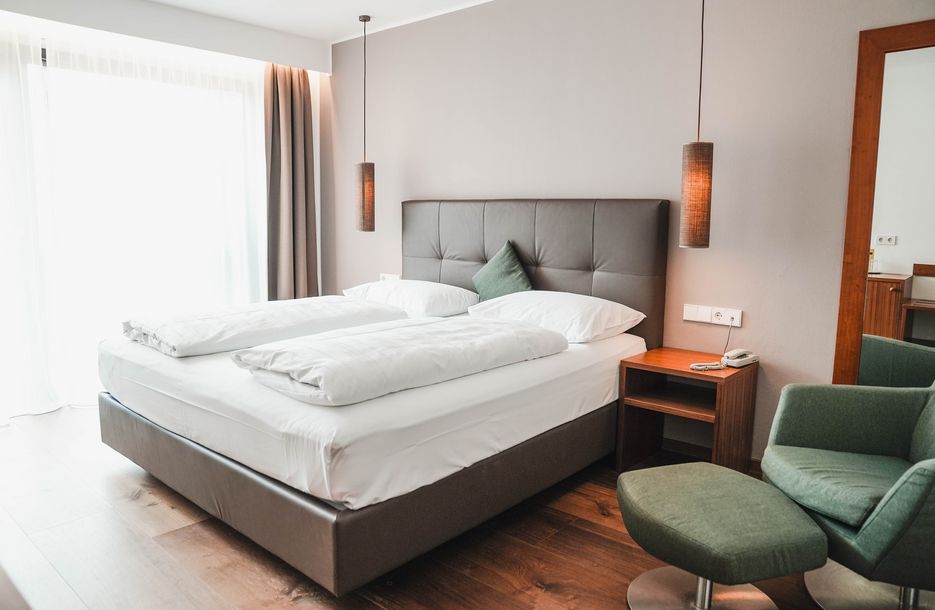 Hotel Vier Jahreszeiten 4s Sterne - Schlanders, Südtirol Hotel Vier Jahreszeiten